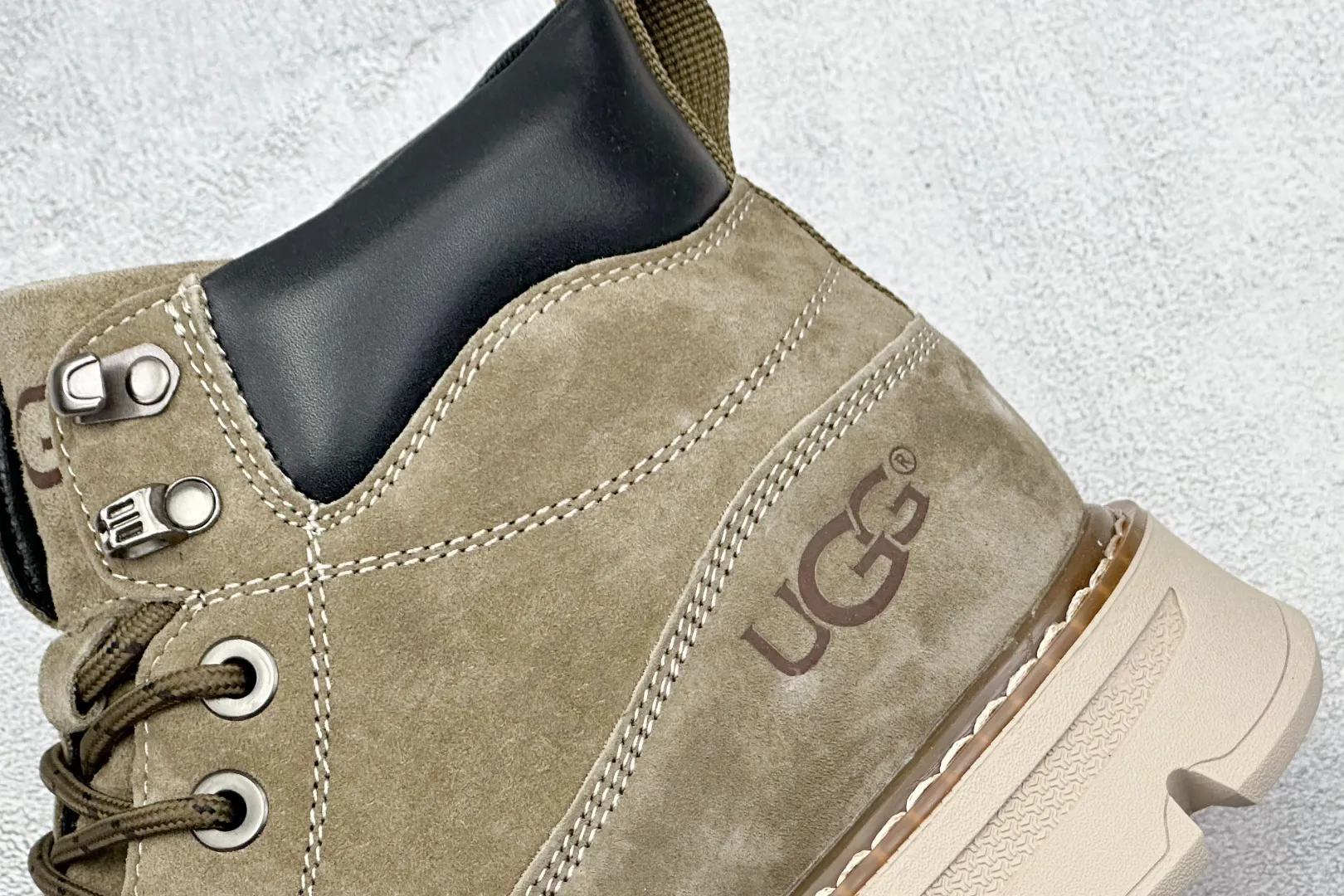 🐲💰 600 support store opening UGG 2025 autumn and winter new men's mid-cut casual Martin boots series #Guangdong Dachang quality 25ss autumn and winter new style fashion trend matching The fabric is imported from Italy frosted cowhide. The whole shoe is made of genuine cowhide material, from the outsole to the hardware, all made from OEM raw materials. Good products do not kill pigs. The quality of the first order is strictly controlled. The full set of official website unified packaging. This winter's cold-proof outdoor products, daily casual matching A must-have for stylish men‼ American affordable luxury brand [UGG] Tasman Weather Hybrid Tasman hybrid series mid-top lightweight casual Martin boots" Size: 39-44 (one size larger than sports shoes)